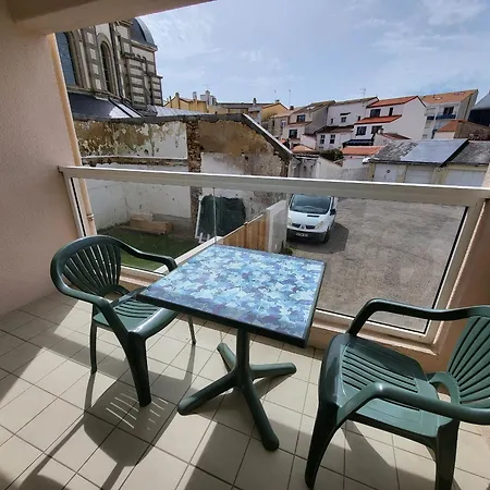 T2 Avec Garage, Balcon Sud, A 250m Et 350m Marche Arago - Fr-1-92-575 *