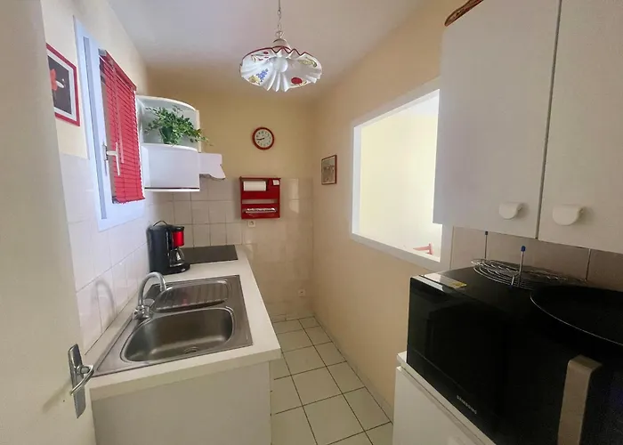 T2 Avec Garage, Balcon Sud, à 250m Et 350m Marché Arago - Fr-1-92-575